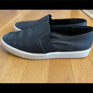 Vince Blair size 8 Black sneaker